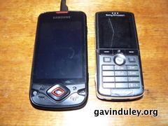 The Samsung i5700 next to the Sony Ericsson K750i